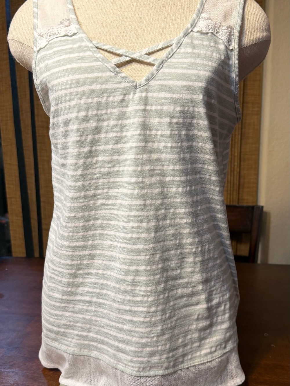 Sleeveless Light Green Striped V-Neck Tank Top with Lace Trim